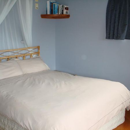 Tryphena Manuka Lodge מראה חיצוני תמונה