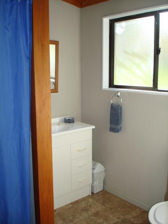 Tryphena Manuka Lodge מראה חיצוני תמונה