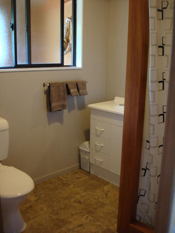 Tryphena Manuka Lodge מראה חיצוני תמונה
