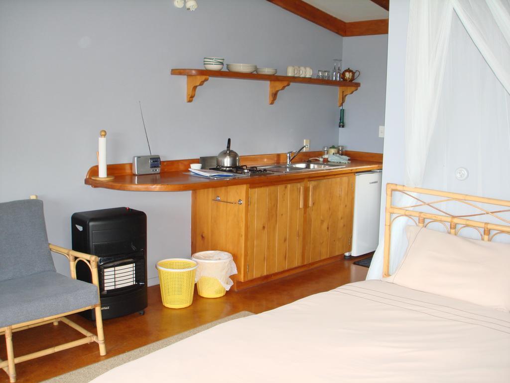 Tryphena Manuka Lodge מראה חיצוני תמונה