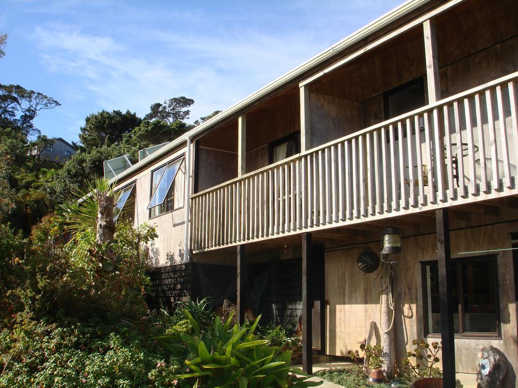 Tryphena Manuka Lodge מראה חיצוני תמונה