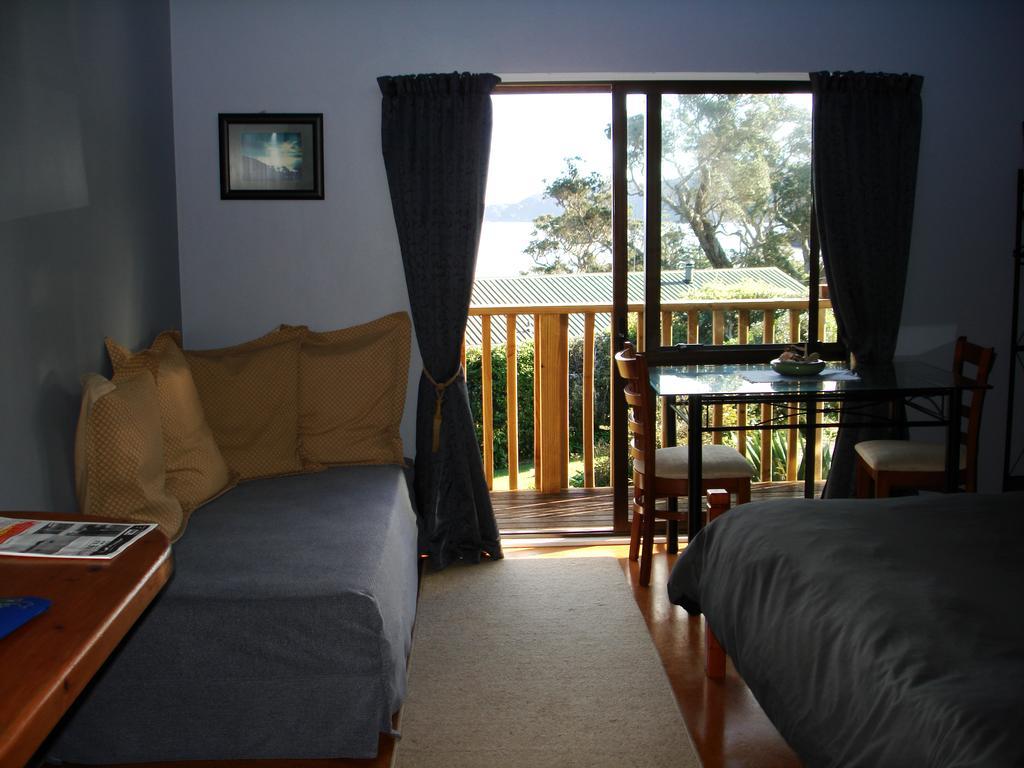 Tryphena Manuka Lodge מראה חיצוני תמונה